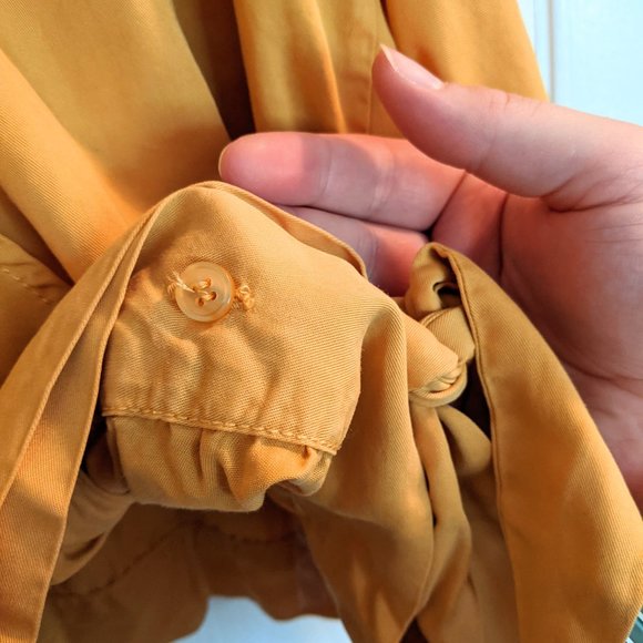 VELVET HEART ✨ NWT Mustard Long Sleeve Wrap Top - Picture 4 of 9